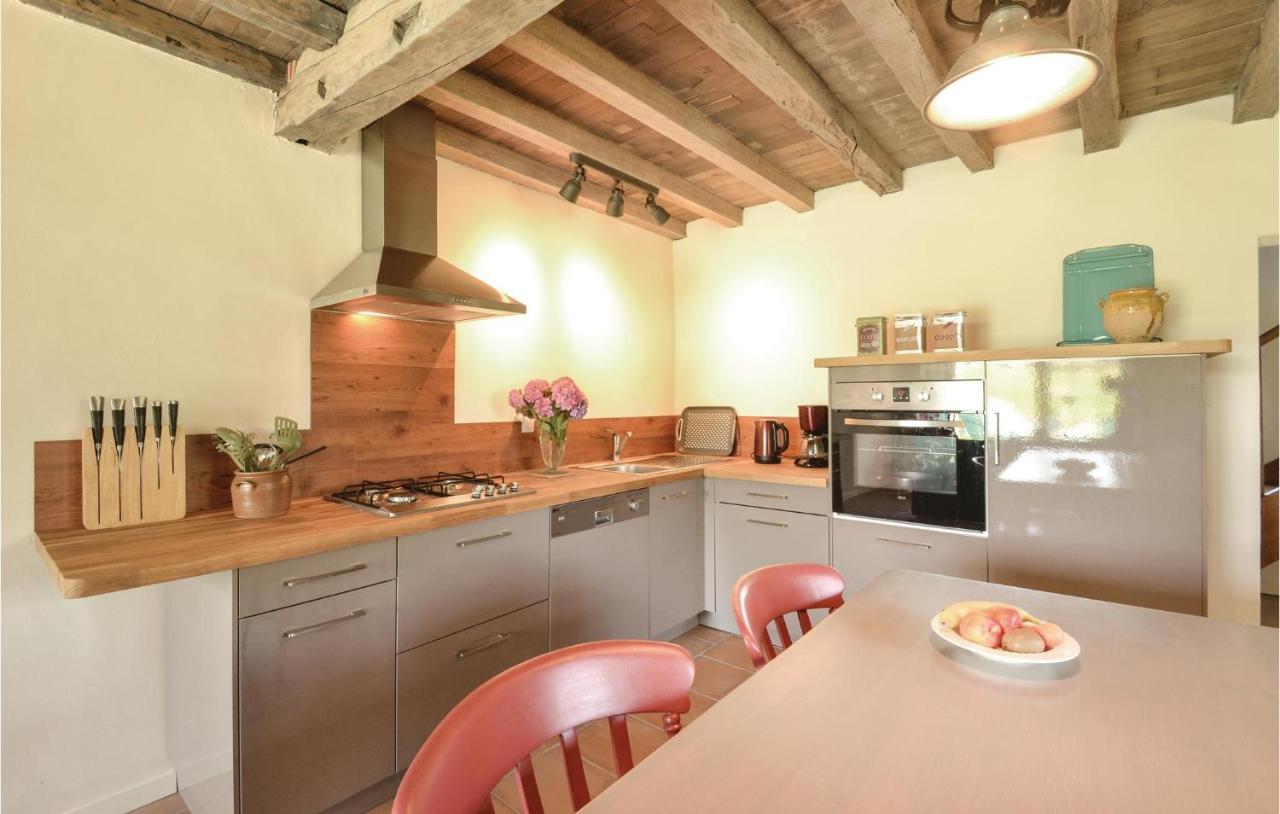 Lovely Home In Charritte De Bas With Wifi ภายนอก รูปภาพ