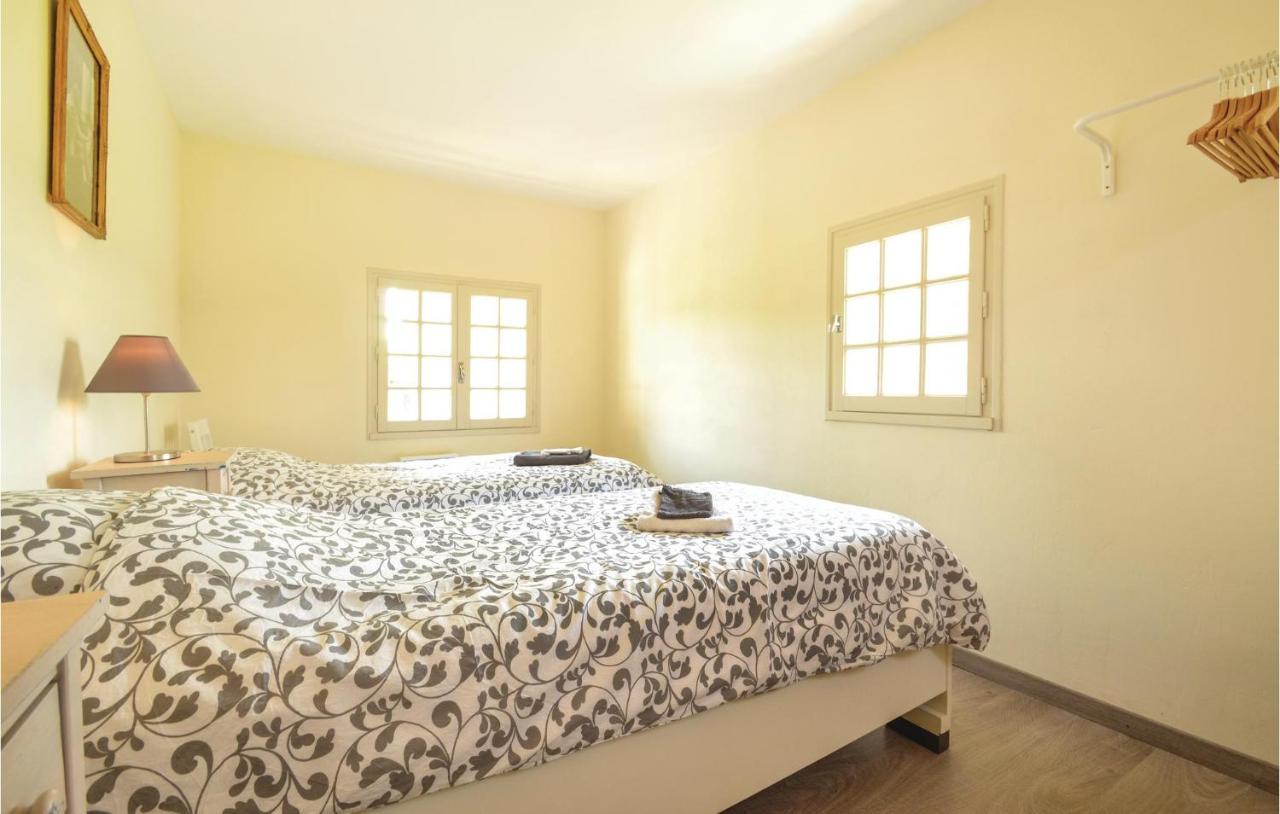 Lovely Home In Charritte De Bas With Wifi ภายนอก รูปภาพ