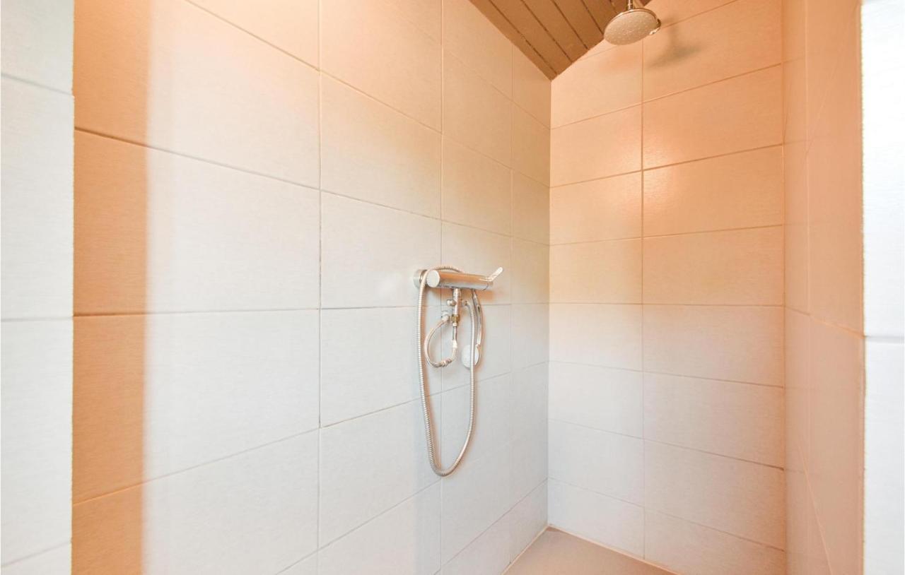Lovely Home In Charritte De Bas With Wifi ภายนอก รูปภาพ